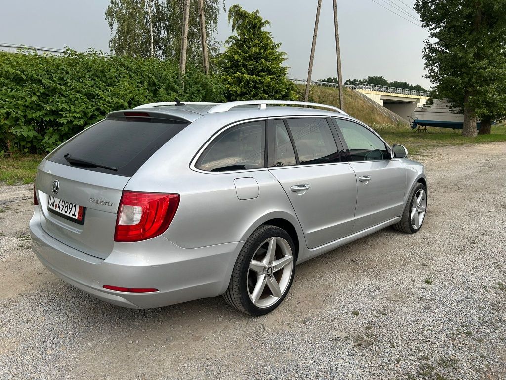 Skoda Superb 1,4 tsi 125ps Xenon Navi alu 18