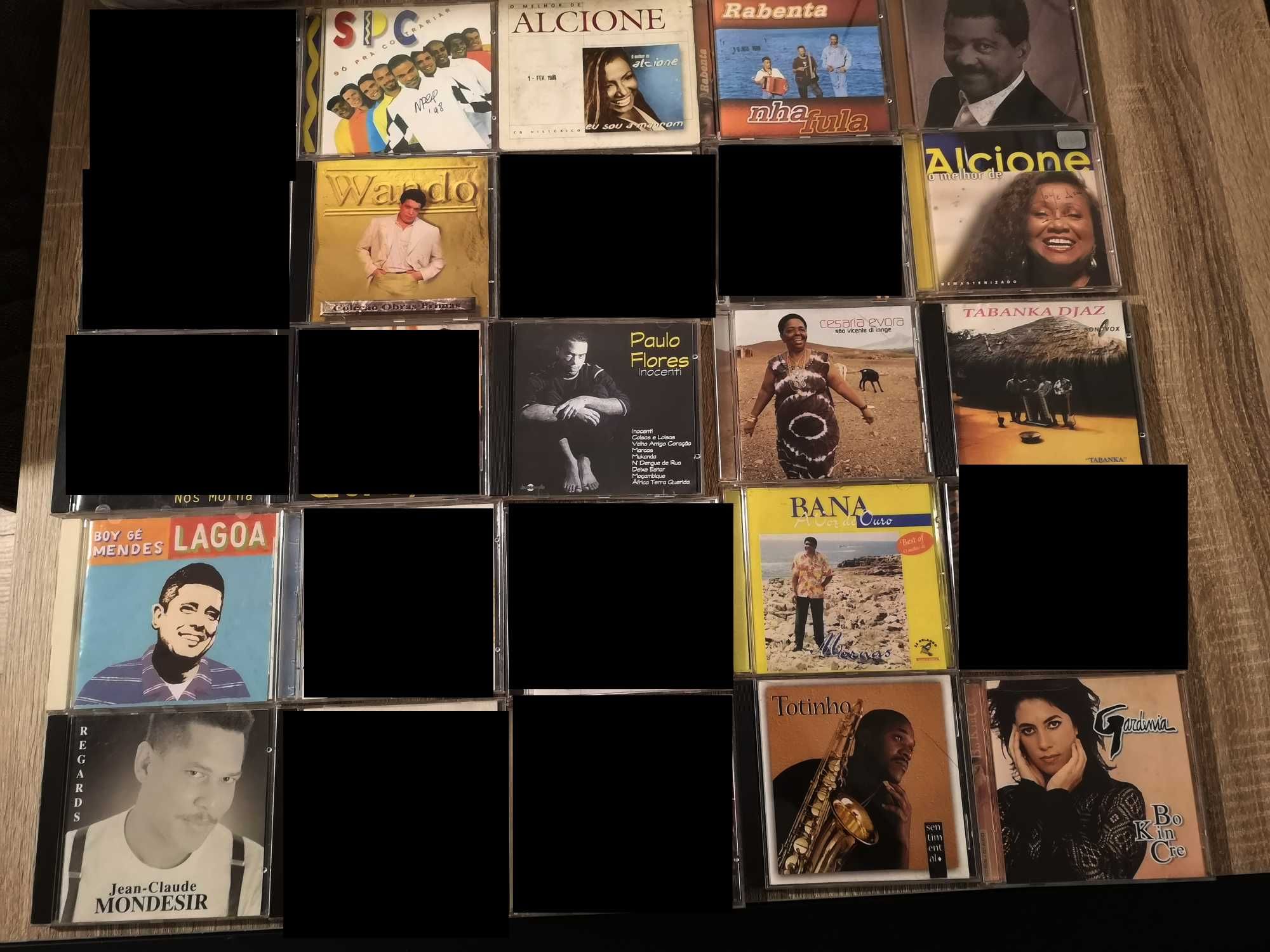 40 CD 's de musica africana + 7 CD's de outros artistas