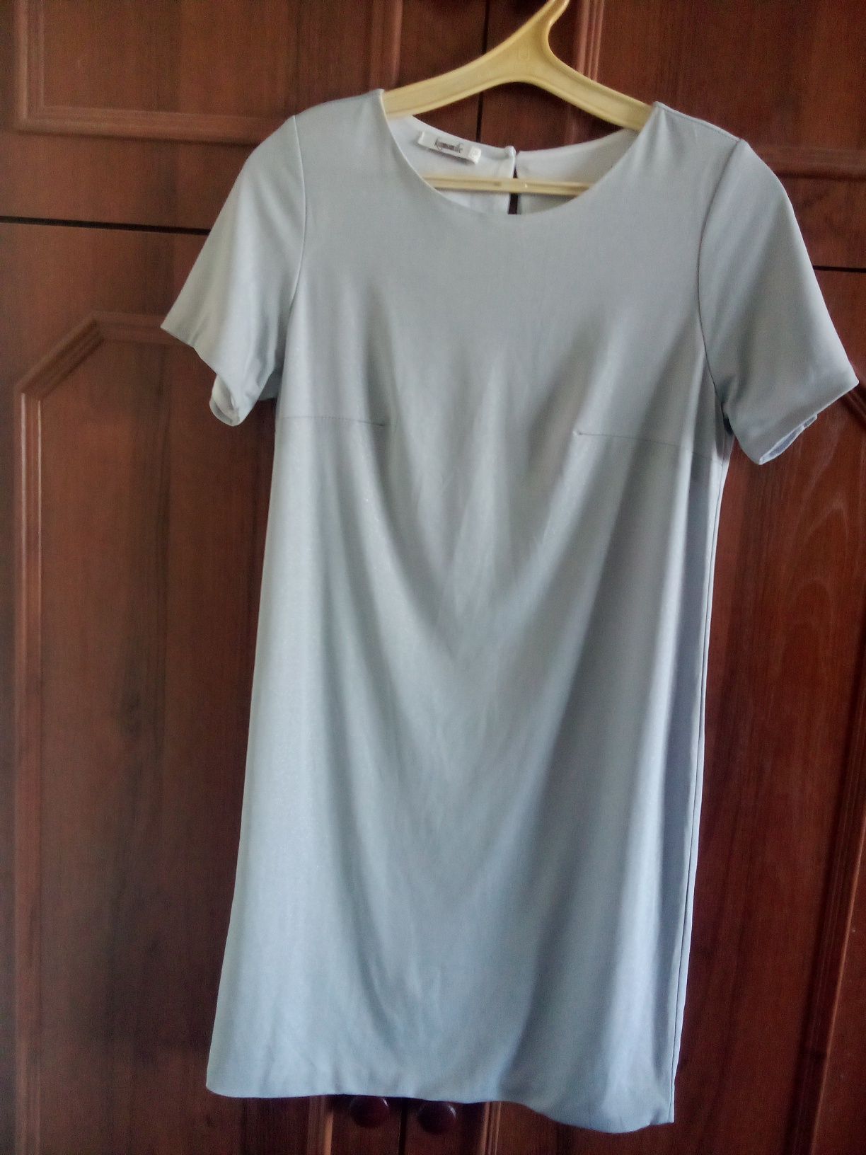 Плаття сіре з білою підкладкою