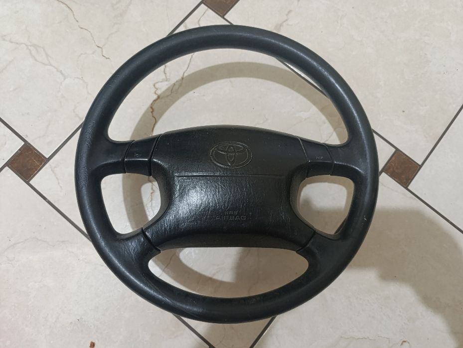 Руль Тойота Карина с подушкой безопасности.