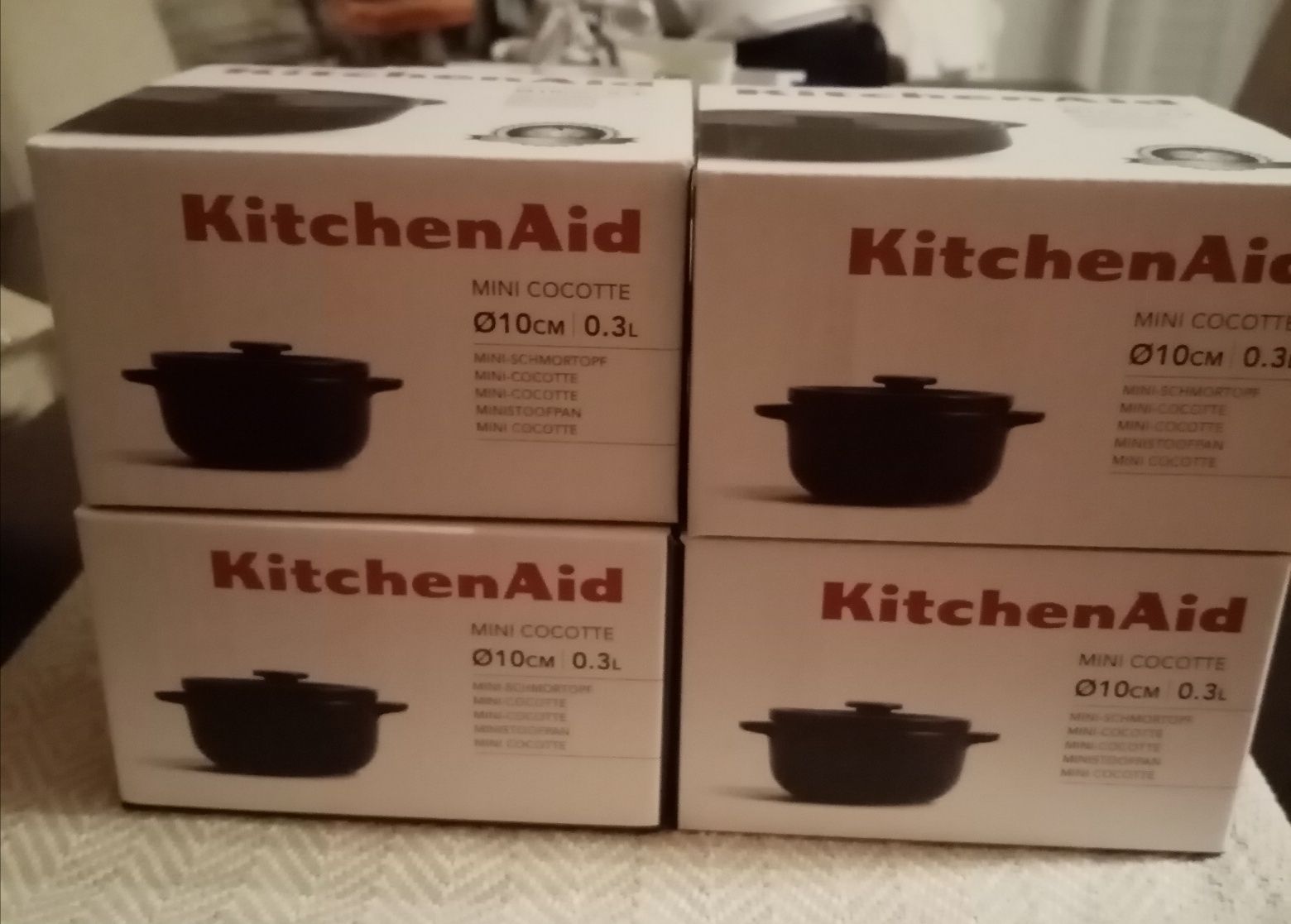 Conjunto de 4 mini cocotte, cor preto da Kitchen Aid