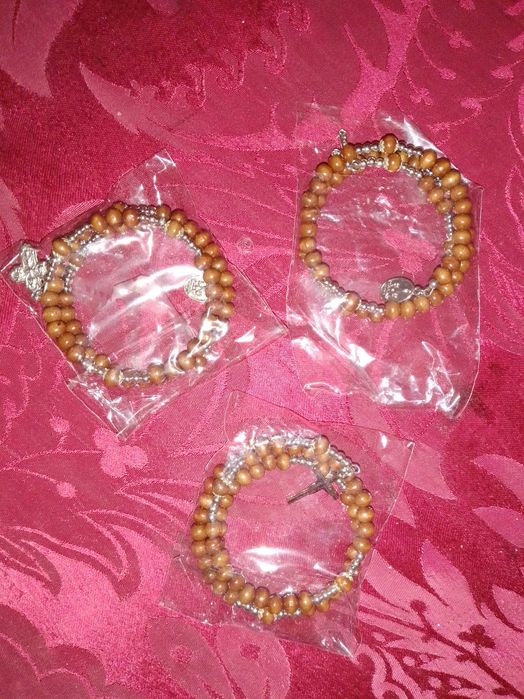 Aqui! Há Latas! Várias-House Crane Company,Bus M.Spencer outrosDesde2E