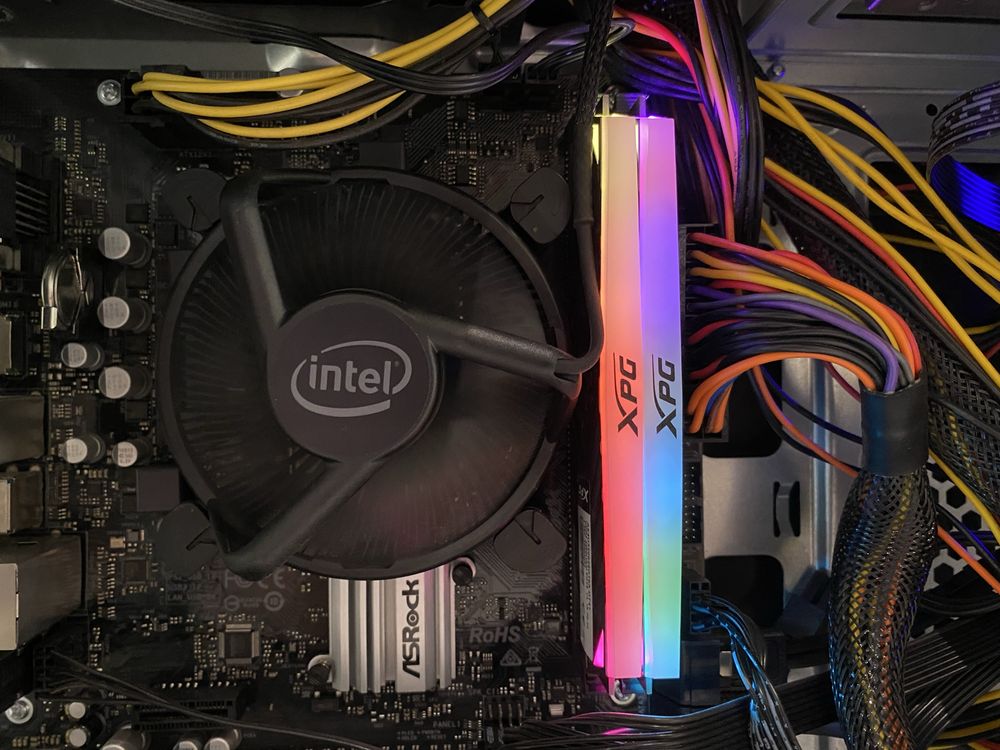 Komputer PC do gier do pracy gtx 1650 i3 512gb SSD Kingston Asrock RGB