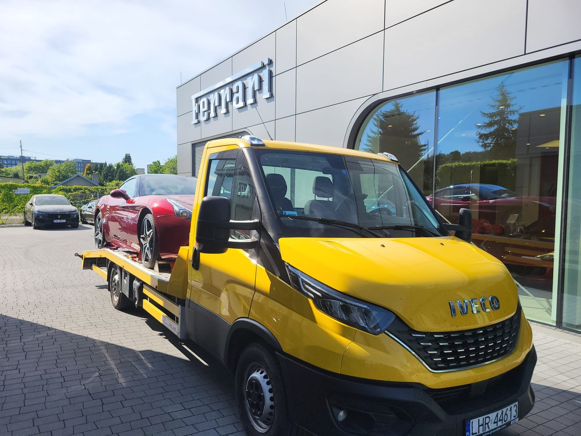 Wynajem wypożyczalnia laweta autolaweta Iveco Daily 3.0 kat. B  E-TOOL