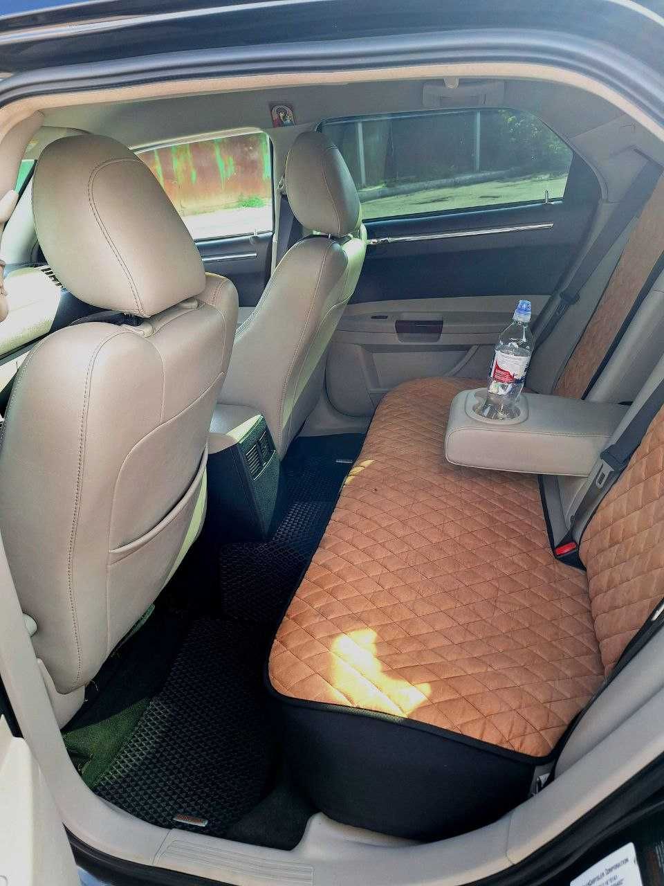 Автомобіль CHRYSLER 300C