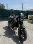 Honda cb650r preta