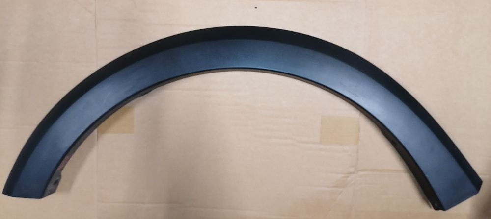 Dacia Sandero II Nakładka błotnika Przód lewa