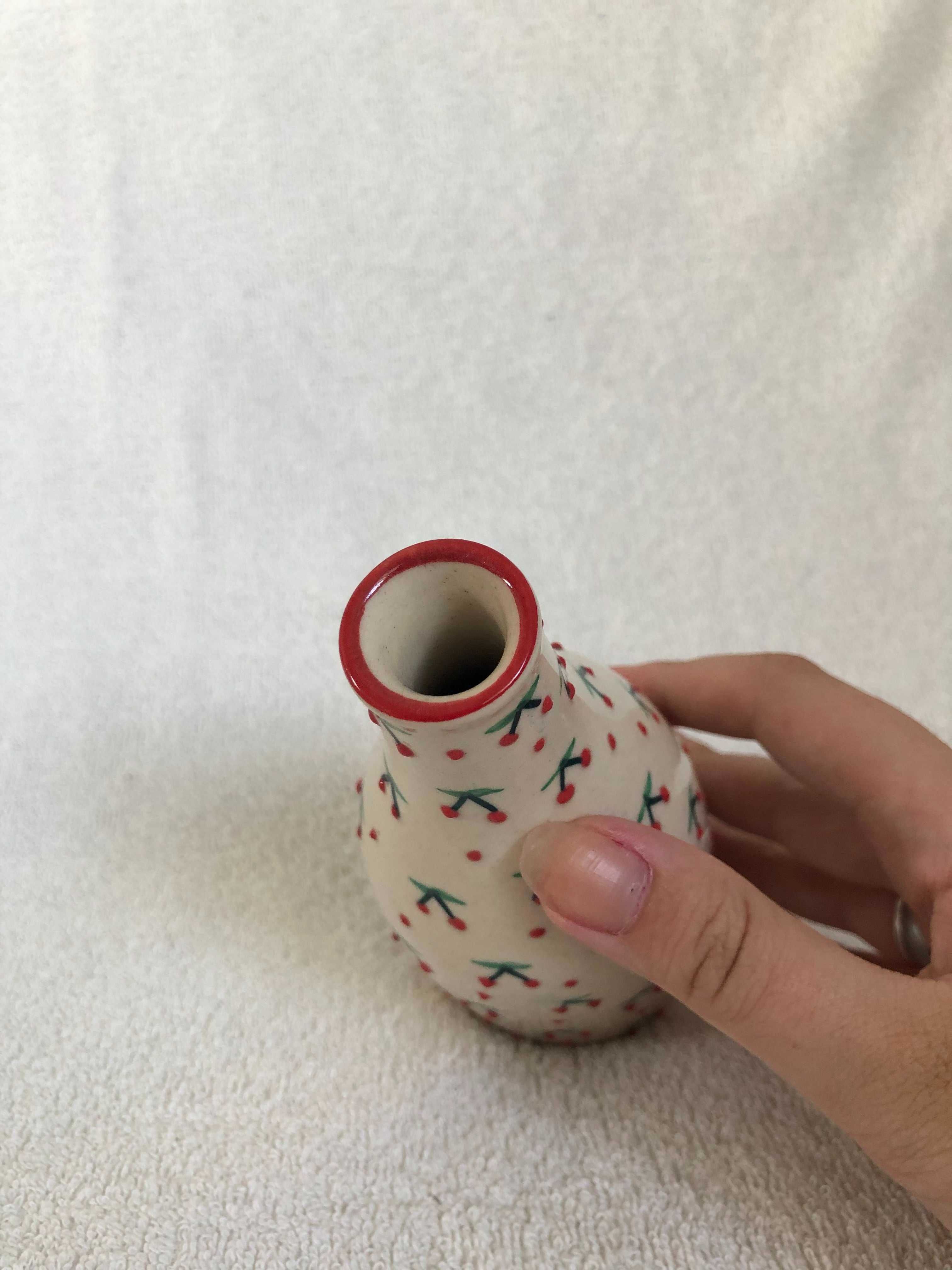 Ceramiczny wazon w wiśnie Noi Handmade