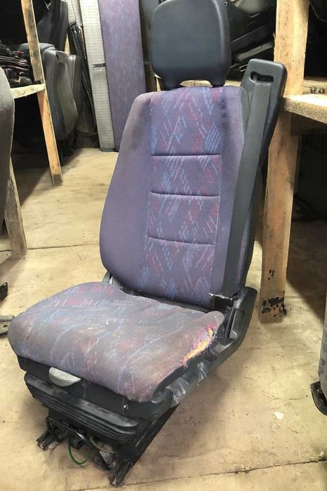 Сідушка пневматична водія ліва Mercedes MAN сидіння