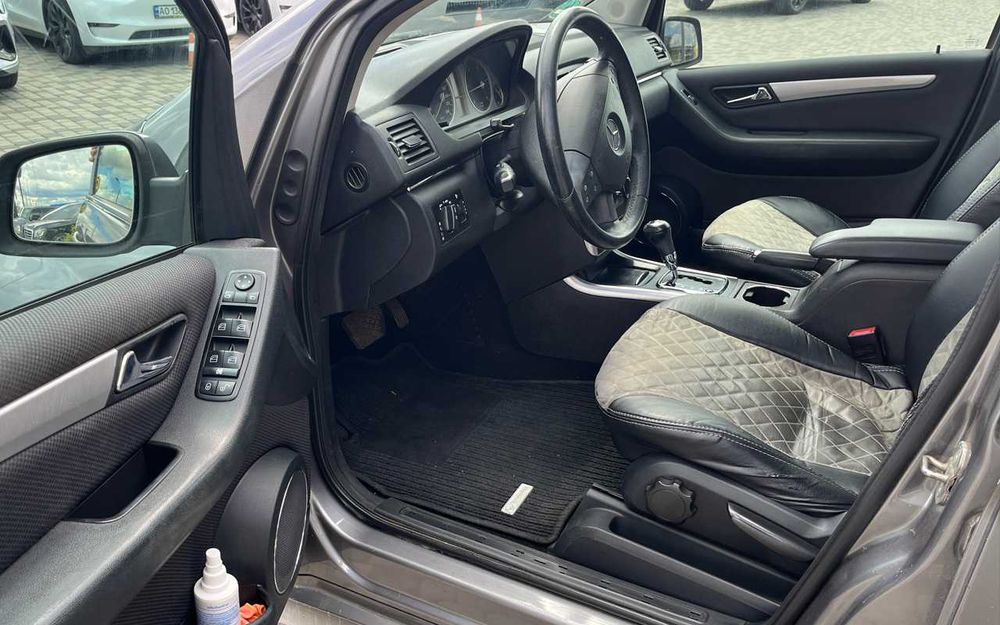 Mercedes-Benz B 180 2010