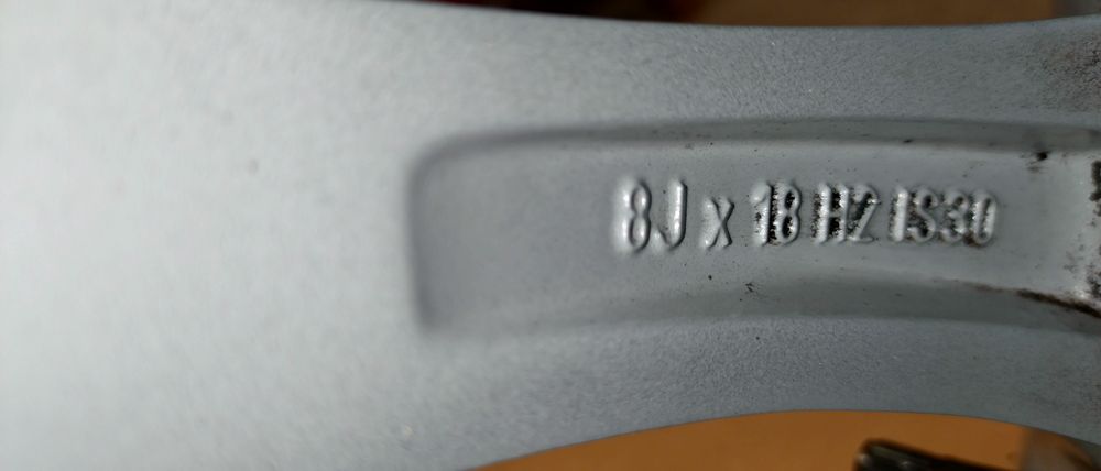 Felga aluminiowa 18'' Bmw 5. 8Jx18H2IS30