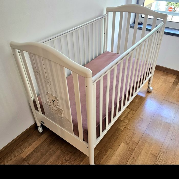 Berço da Pali em madeira maciça