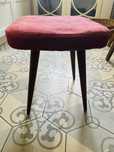 Drewniany kwadratowy taboret
