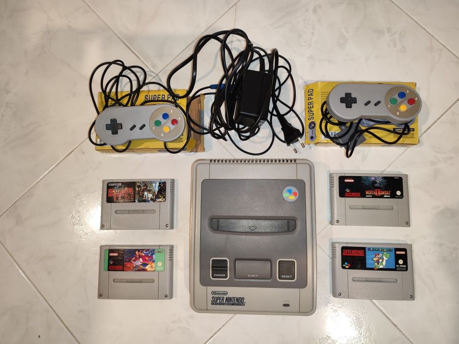 Super Nintendo SNES + 4 jogos