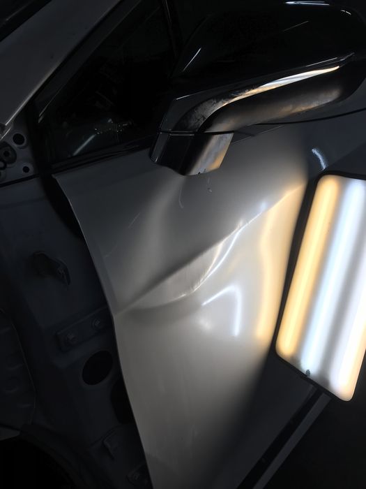 Видалення вм‘ятин з авто