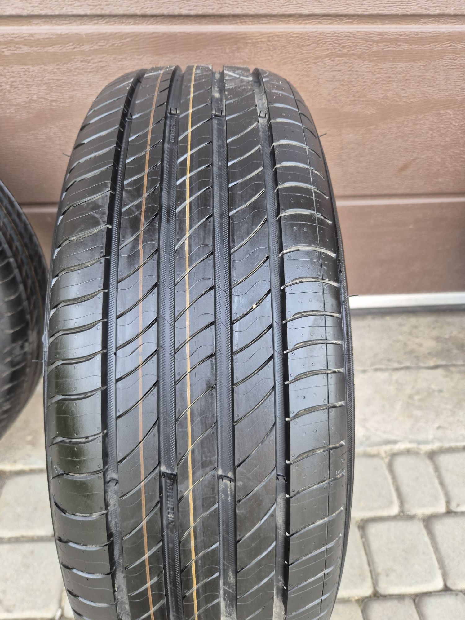 Michelin Primacy 215/65 r17