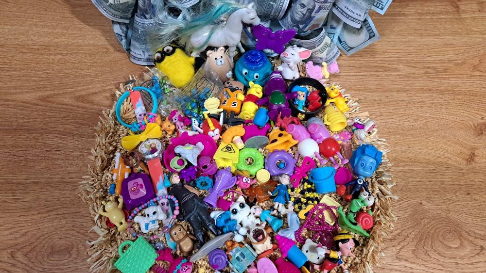 Іграшки з кіндерів