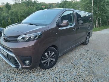 Wynajem busa 6os VIP Toyota Proace Verso