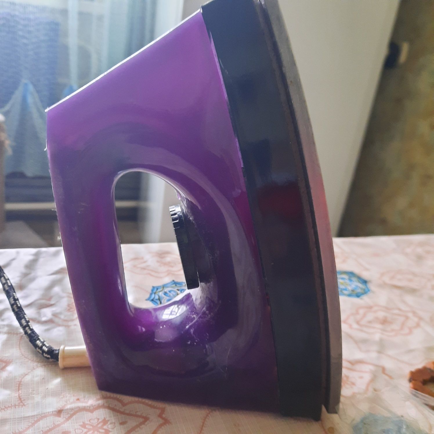 Продам рабочий утюг
