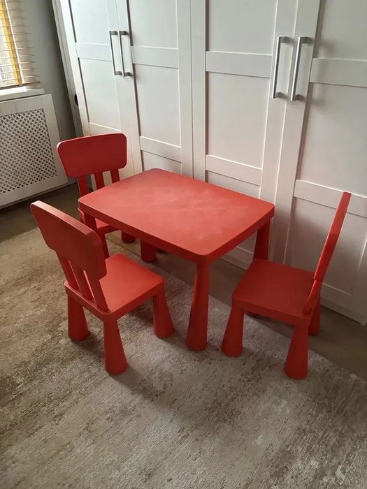 IKEA Mammut czerwony stolik + 3 krzesełka, używane, Gliwice