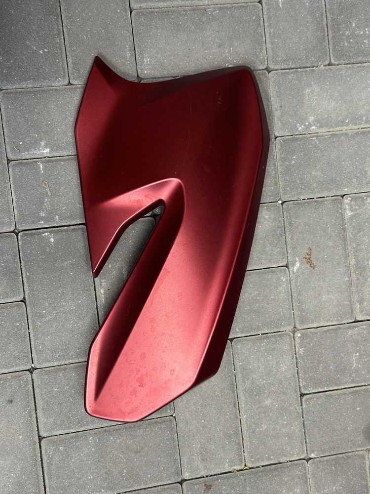 Prawa czacha honda forza 125 lub 300 owiewka