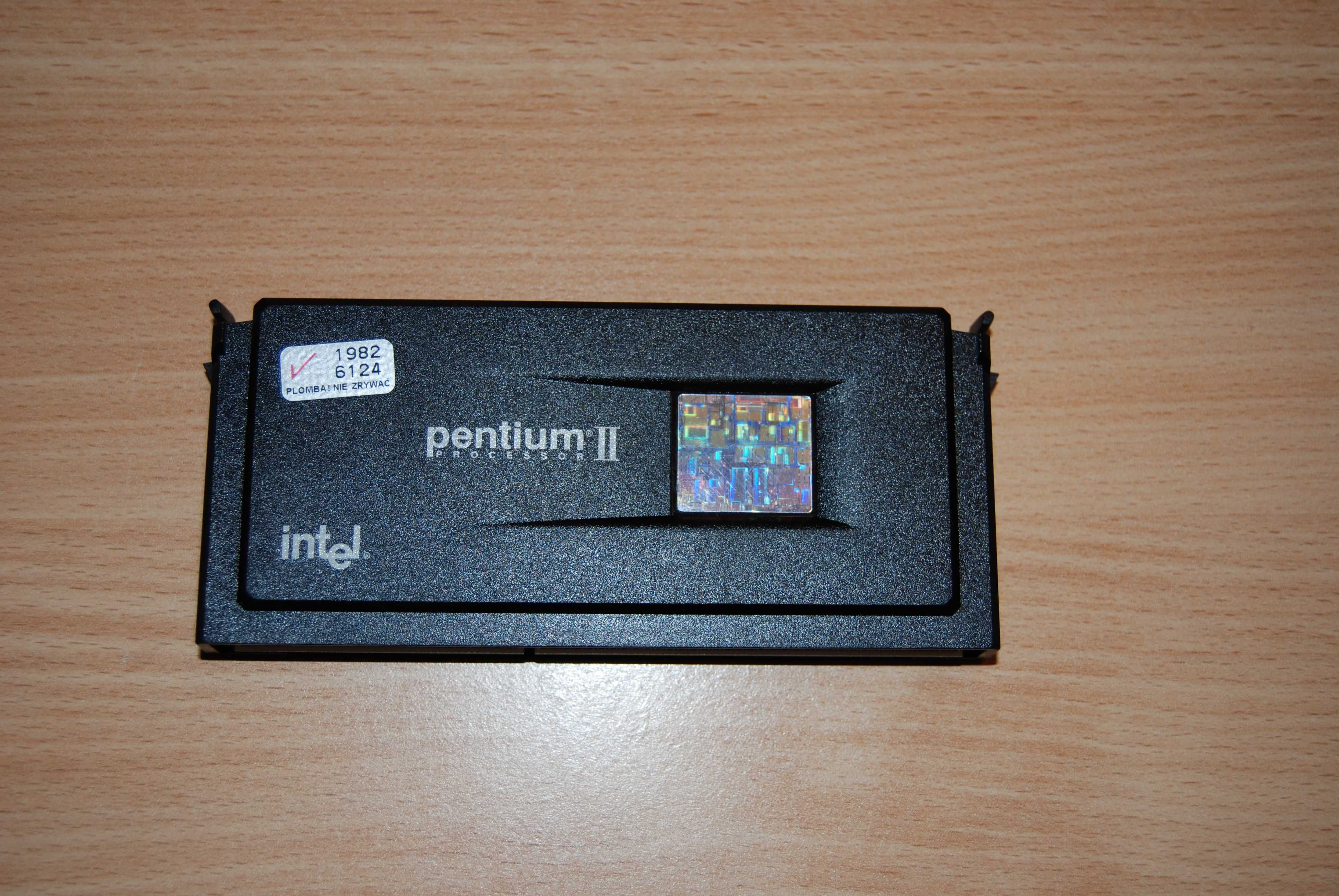 Procesor Pentium II retro PC ładny