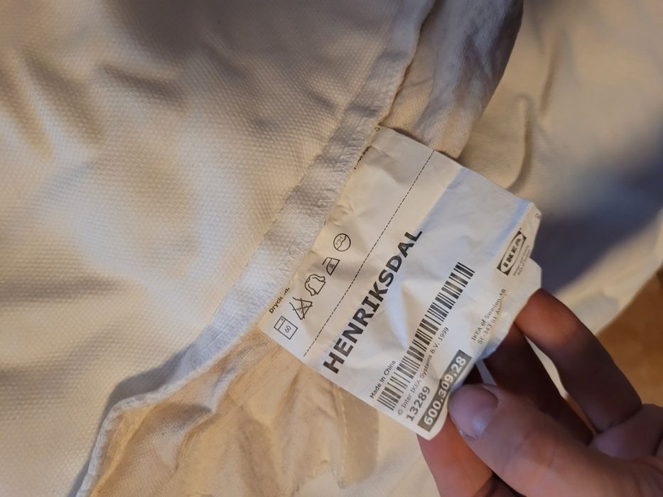 Krzesła z pokrowcami Ikea