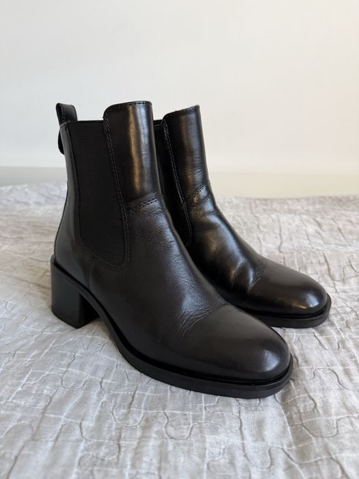 Czarne botki skórzane Lasocki