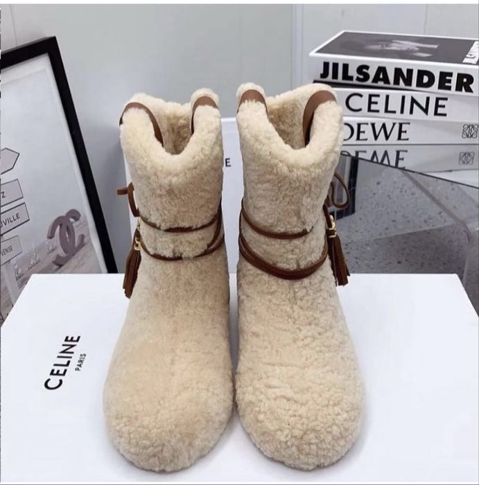 Celine sniegowce w naturalnego kozucha