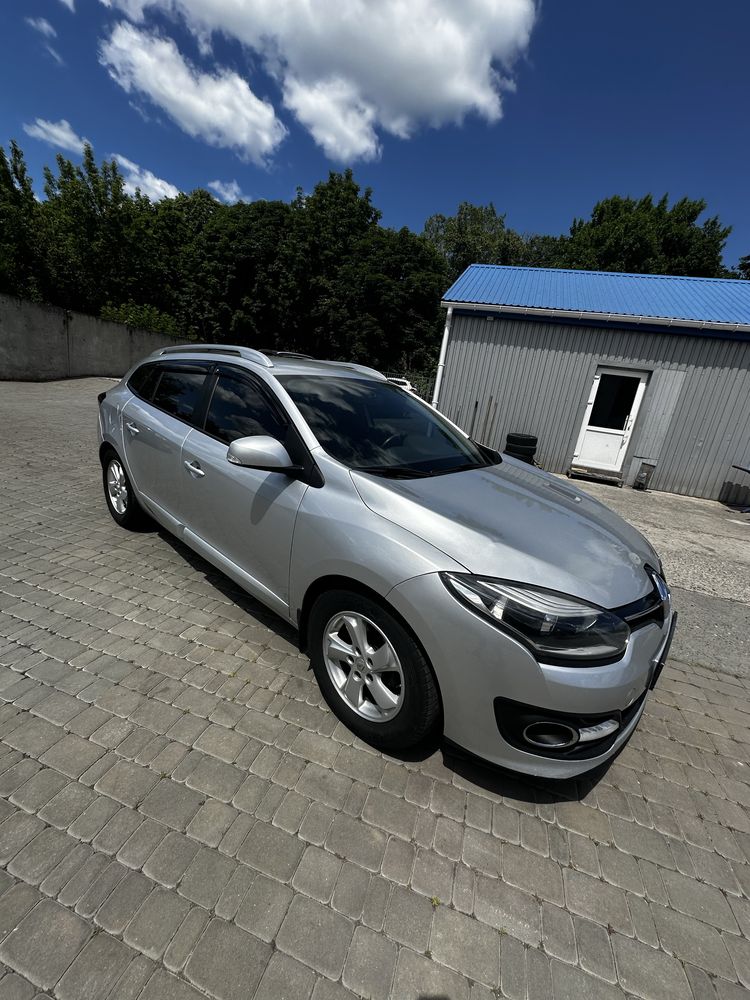 Renaylt megan 3 2014 рік