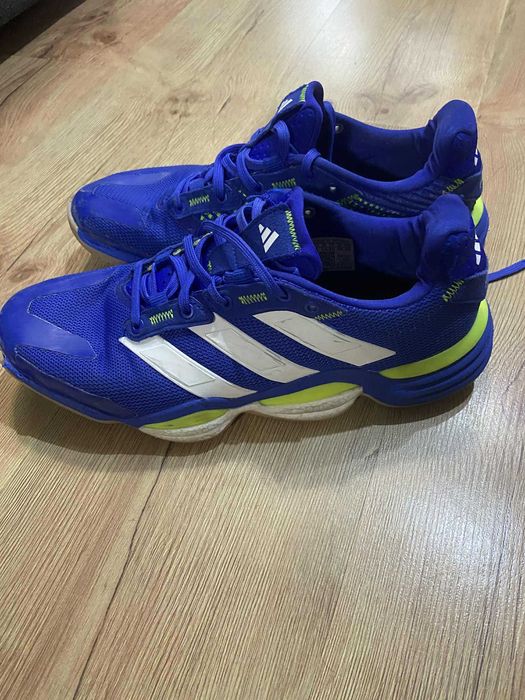 Adidas - buty halowe Stabil 16 IE1083 Niebieski