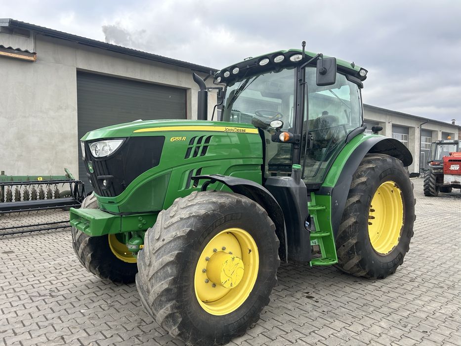 Трактор John Deere 6155R
