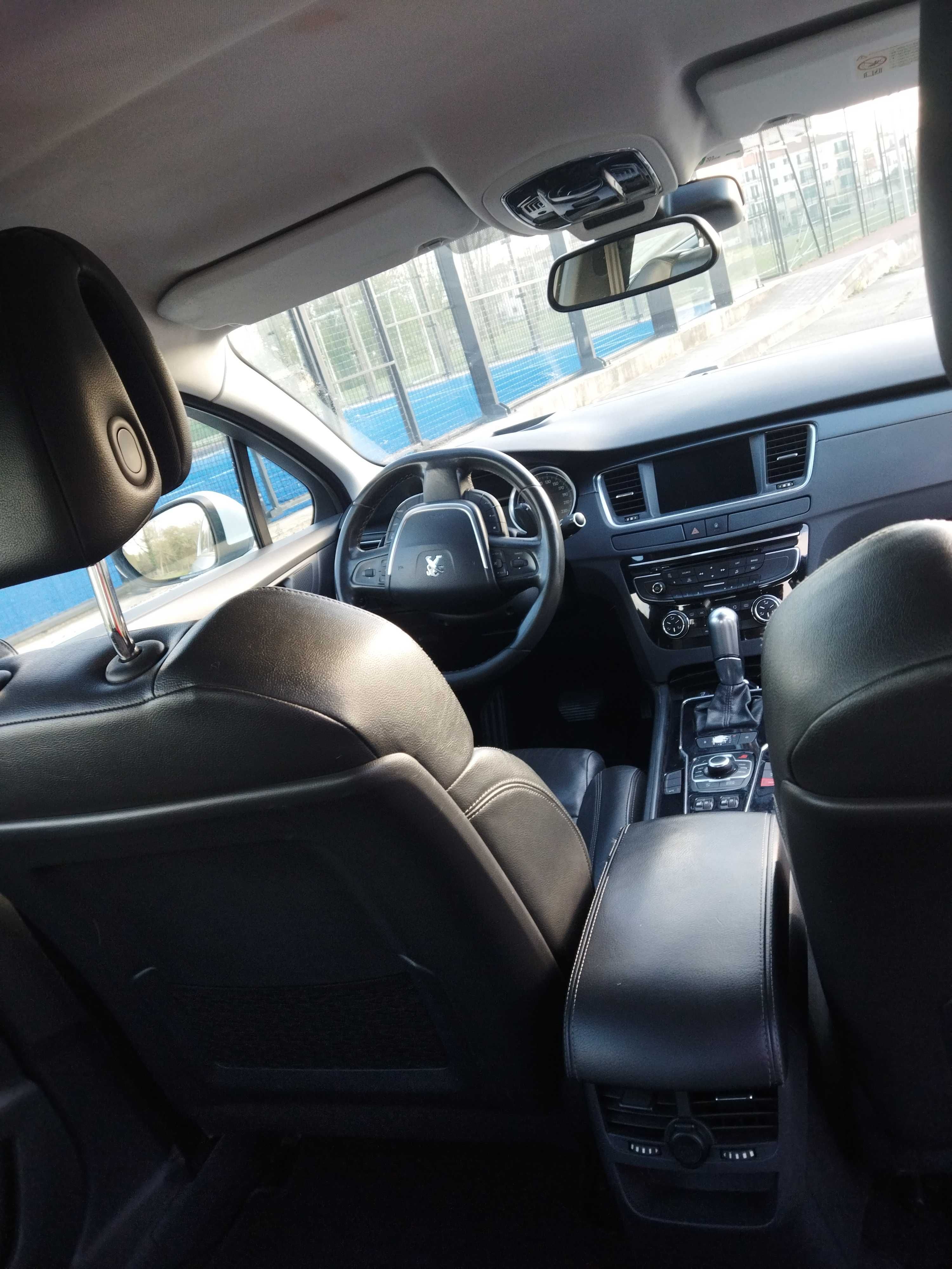Peugeot 508 versão luxo