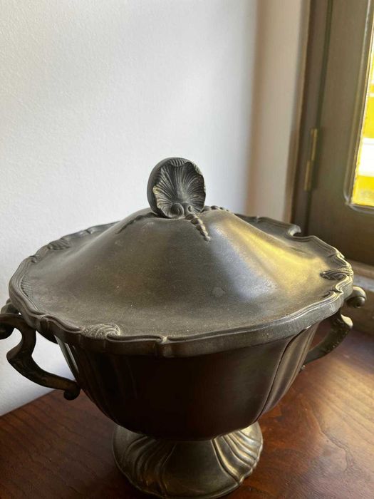 Peça de decoração em estanho