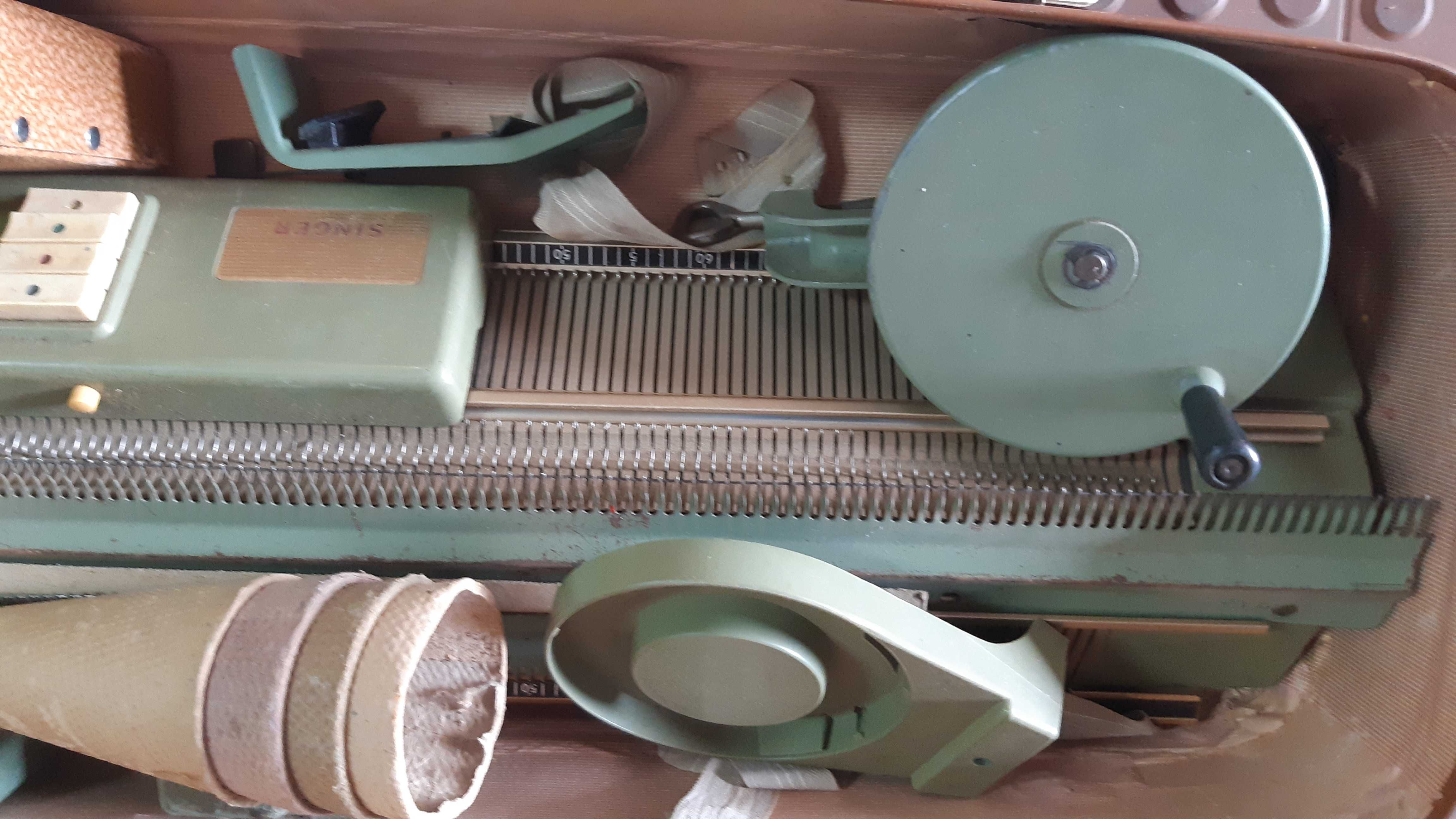 Máquina de Tricotar SINGER vintage