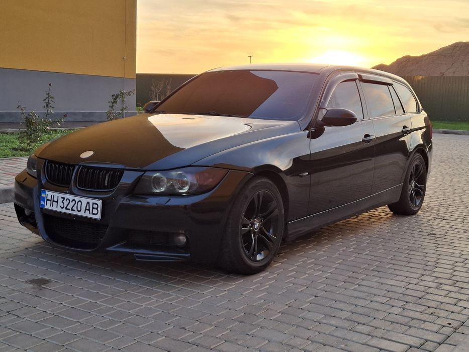 В продаже БМВ 320D