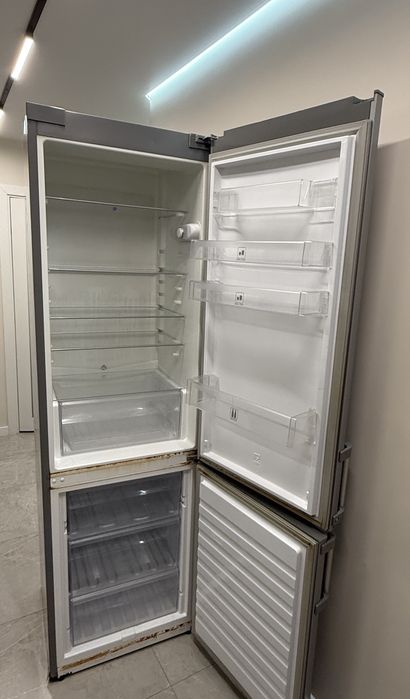 Холодильник Whirlpool WBE3714 TS — робочий, б/у САМОВИВІЗ