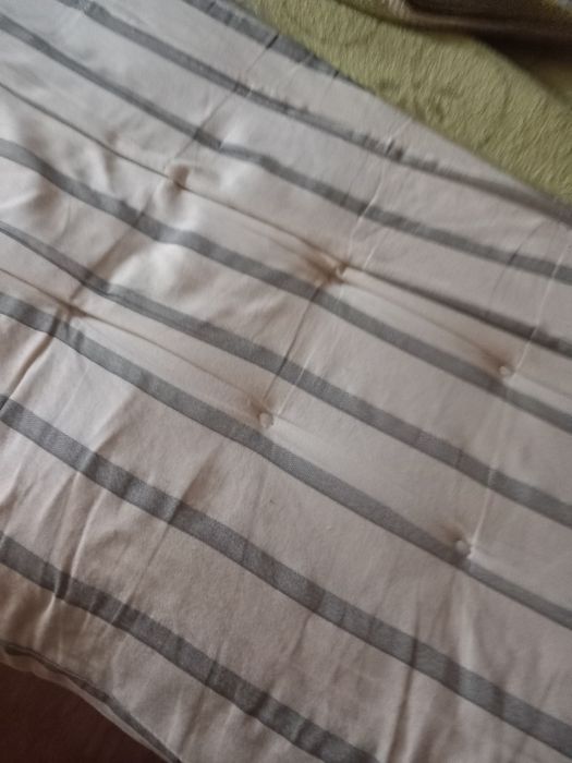 Продам матрас ватній б/у в хорошому стані