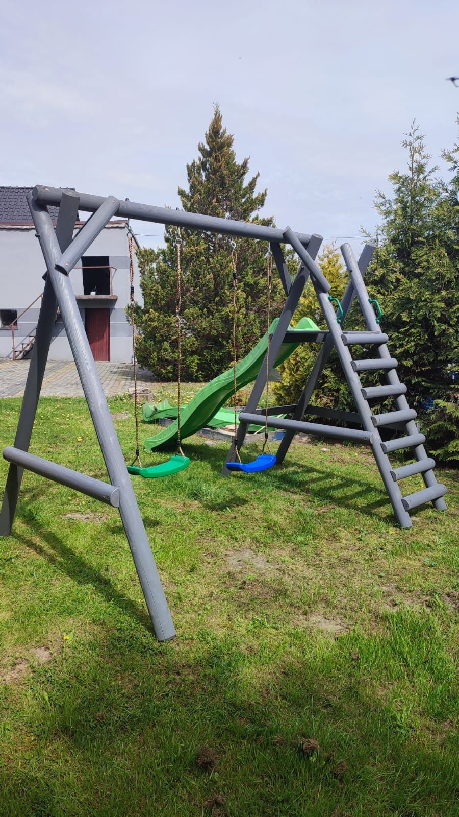 Drewniany plac zabaw „Zosia” 2x huśtawka + ślizg 2,5 m – HIT!