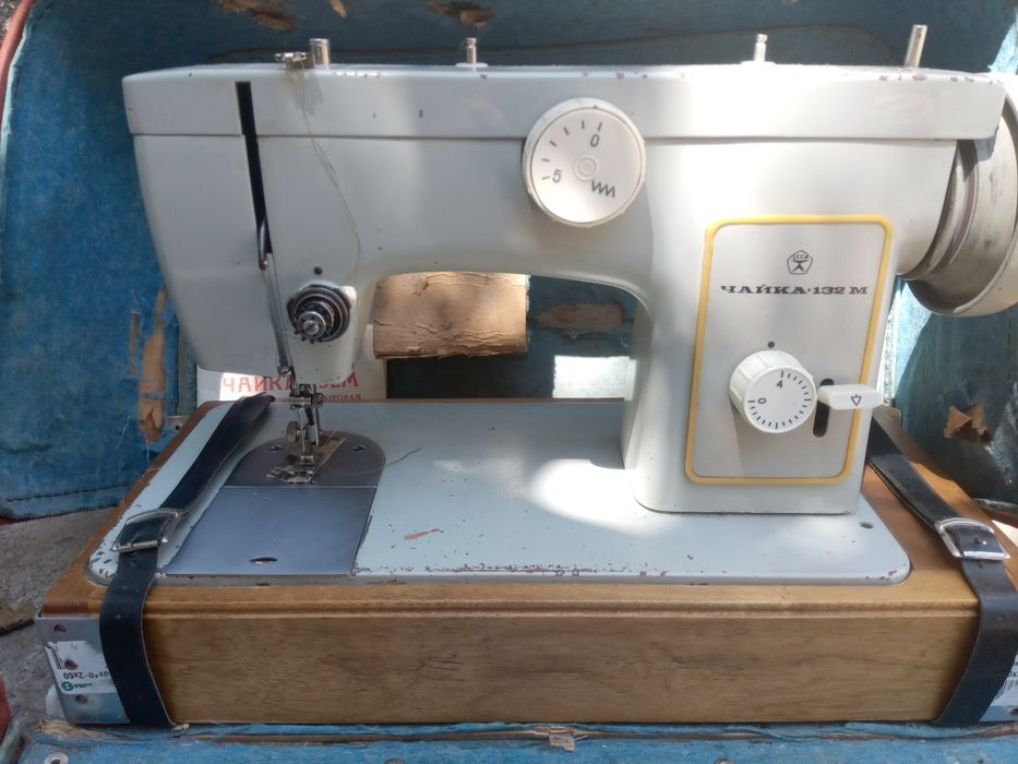 Швейна машинка Чайка 132