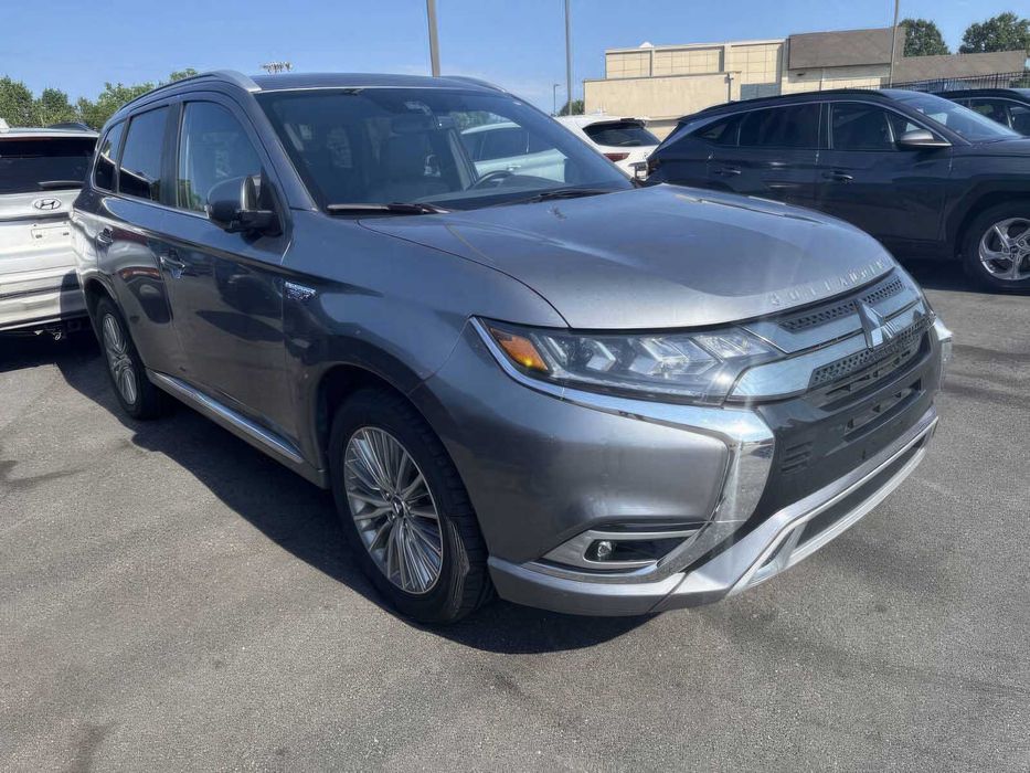 Mitsubishi Outlander PHEV SEL      2020