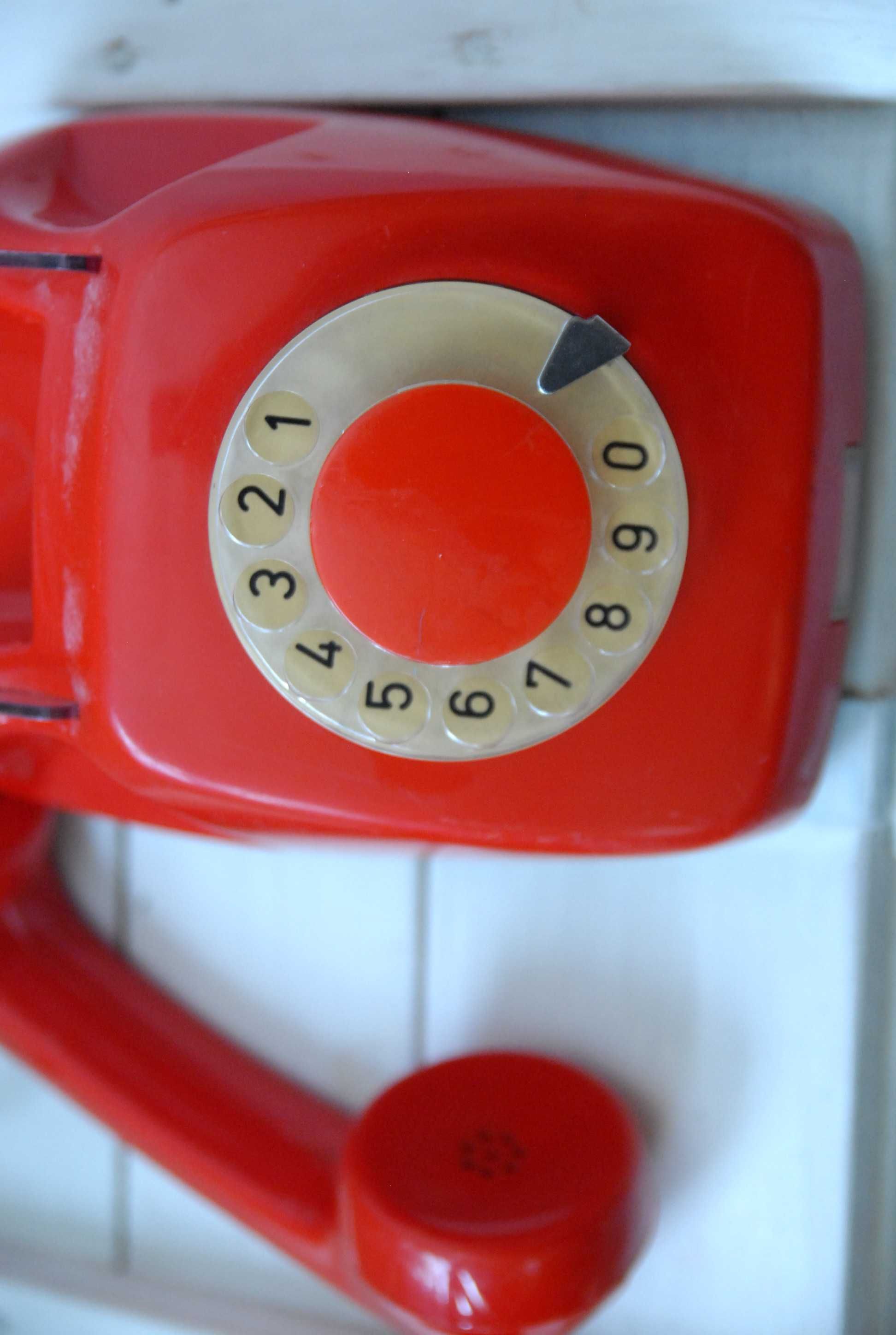 Stary telefon rwt czerwony prl
