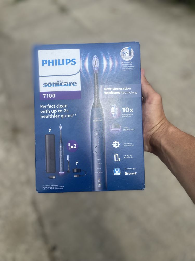 Продам звуковую зубную щетку PHILIPS 7100