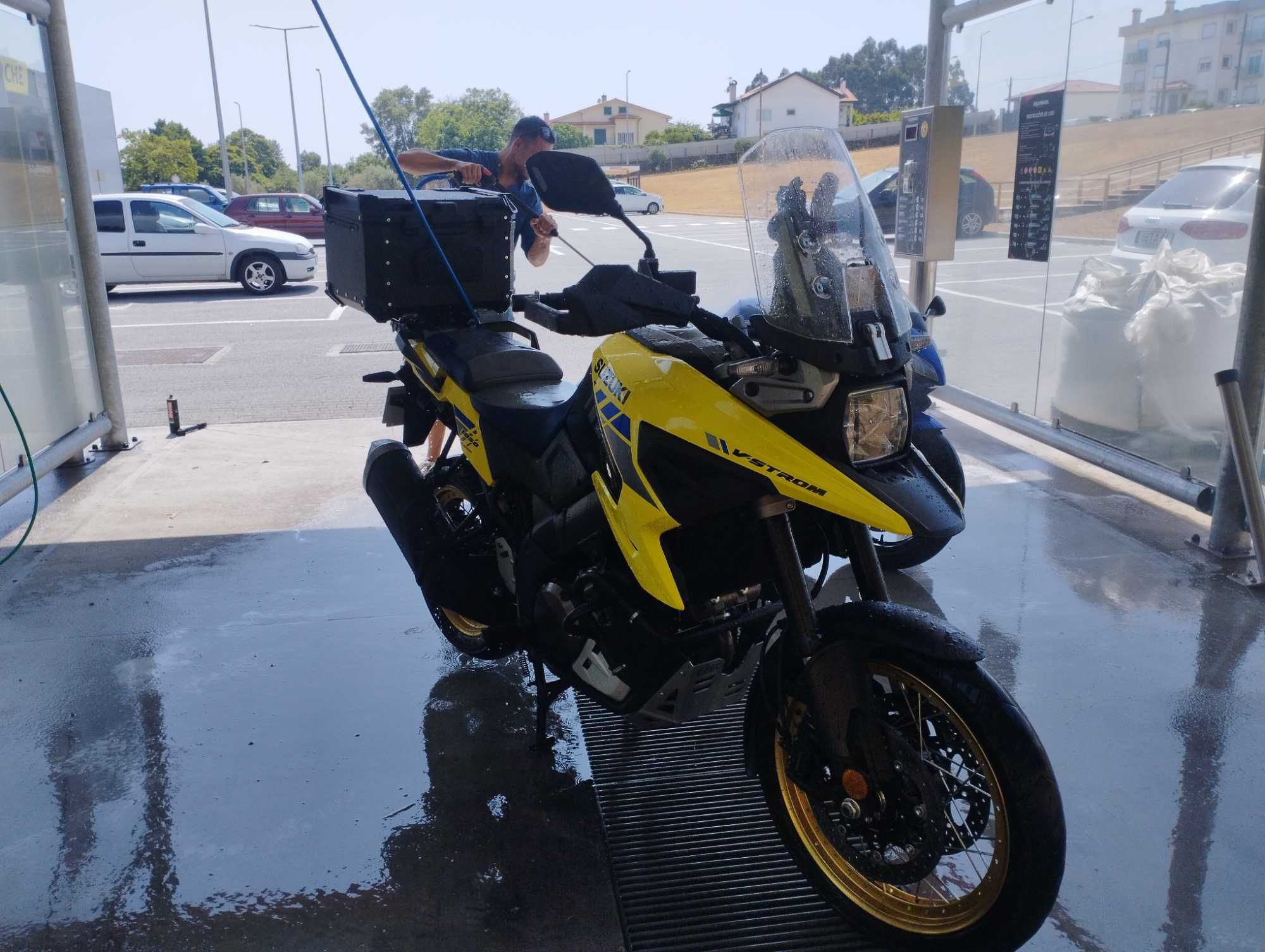 Suzuki V-Strom 1050 XT