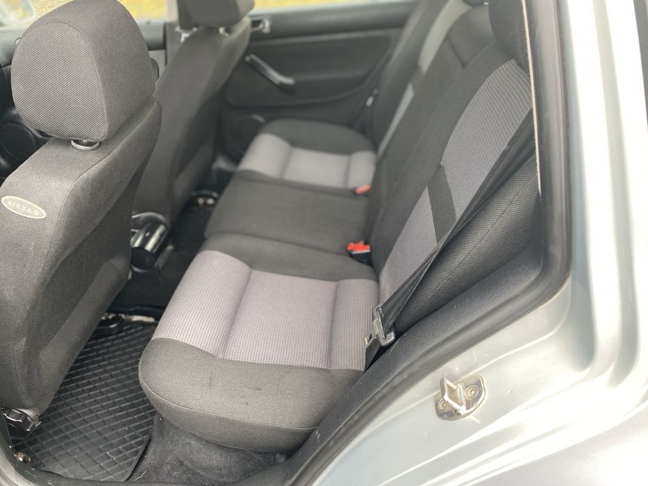 Гольф-4 Універсал 1.6 бензин