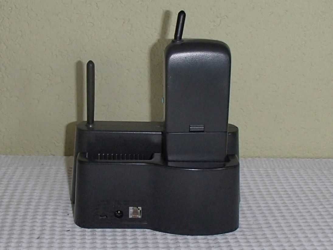 Telefon bezprzewodowy Samsung ze stacją dokującą  SP-R912i