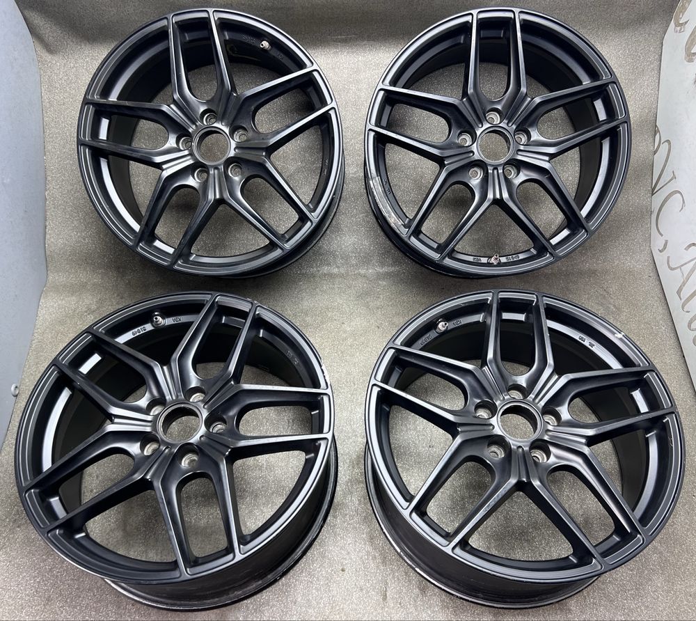 Диски R18 5 112 et45 J8 VW audi seat mercedes чорні