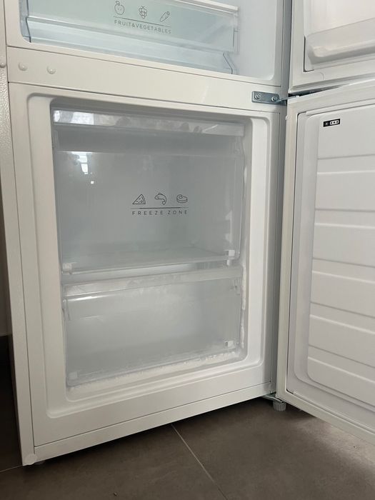 Frigorífico Combinado ELECTRONIA ERIK II – como novo