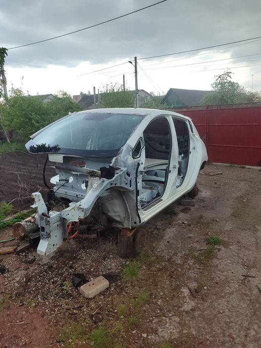 Ніссан ліф.Розбираємо авто пригнаний з Норвегії