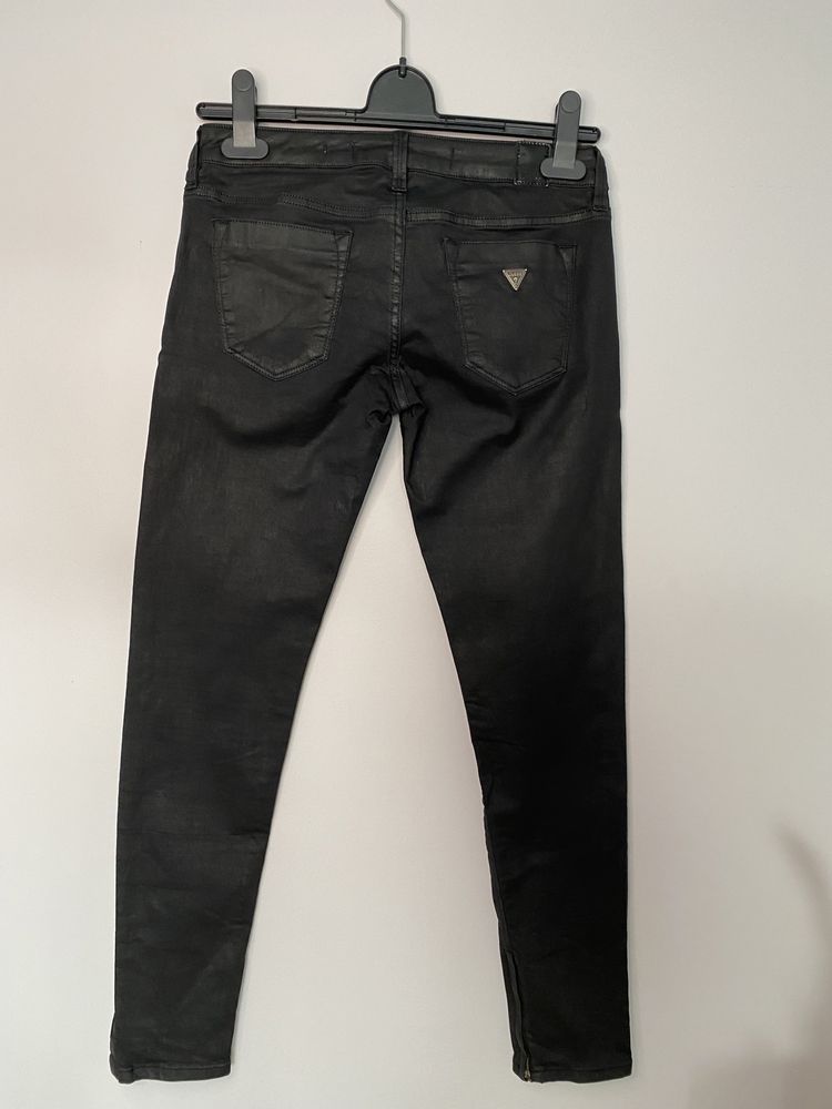 Spodnie jeansowe woskowe czarne, GUESS, rozm. 27